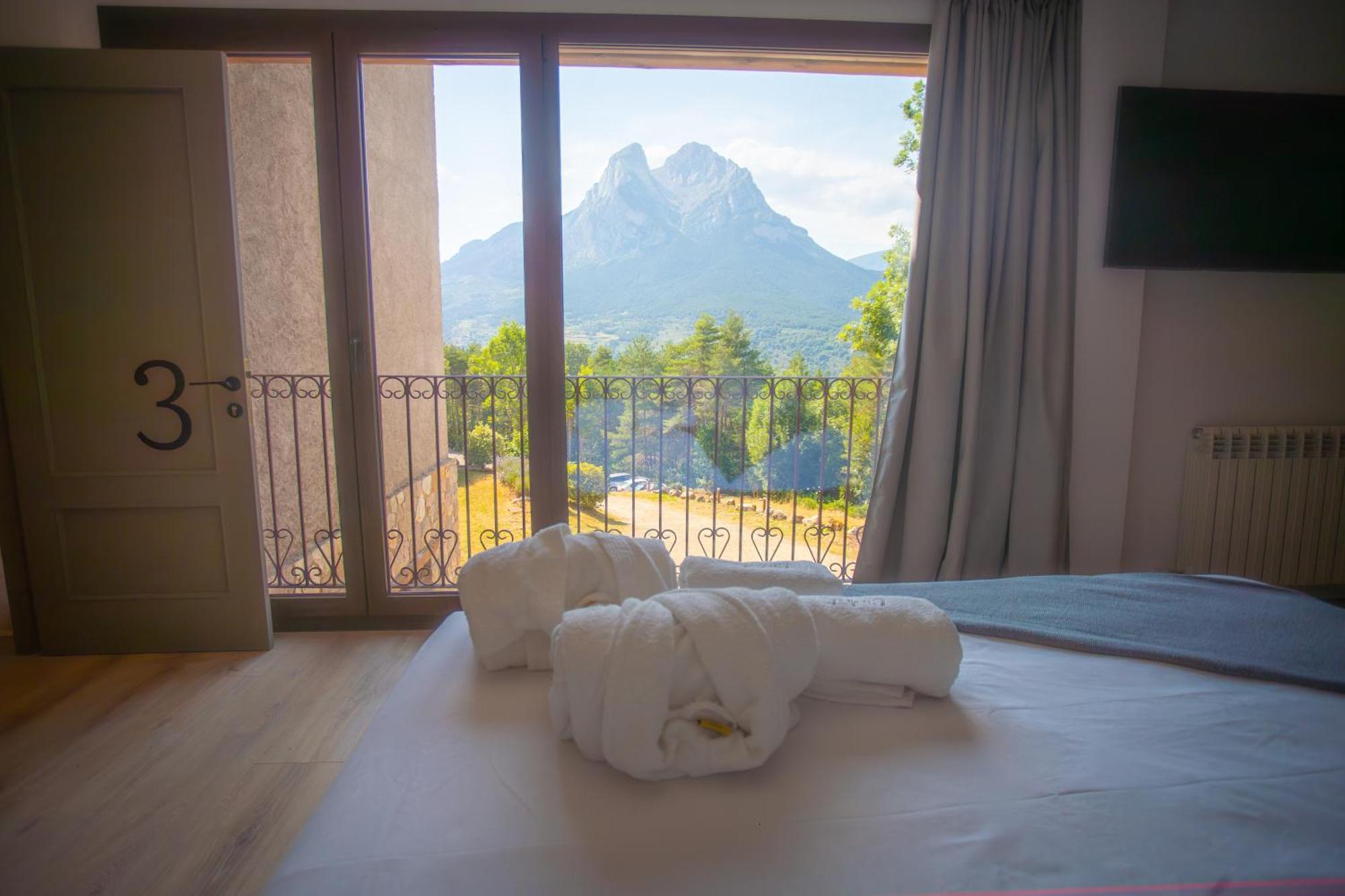L'Indret Del Pedraforca Adults Only Hotel Saldes Exterior photo