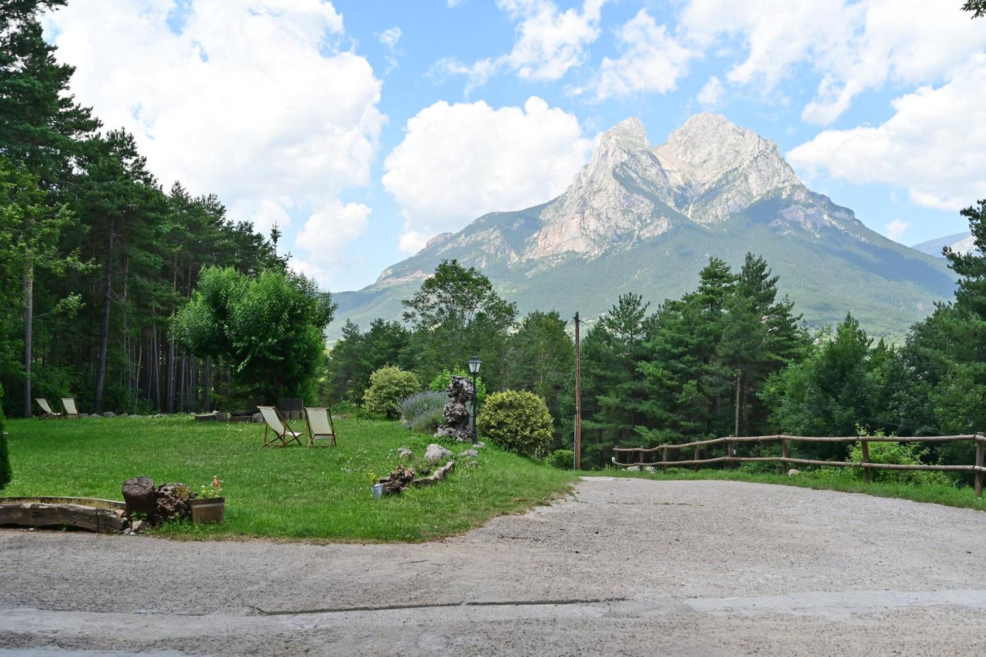 L'Indret Del Pedraforca Adults Only Hotel Saldes Exterior photo